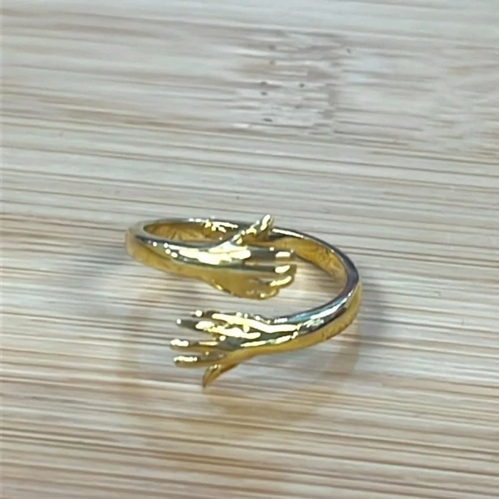Brand New 14K Gold Plated Sterling Silver Hug Wrap Ring Love Friendship Hands